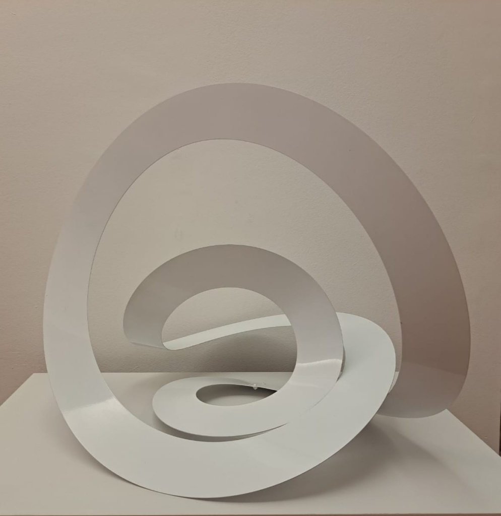 46 x 52 x 44 cm _ Wilson Piran _ Série Volúpia _ Pintura eletrostática sobre aço inox (4)